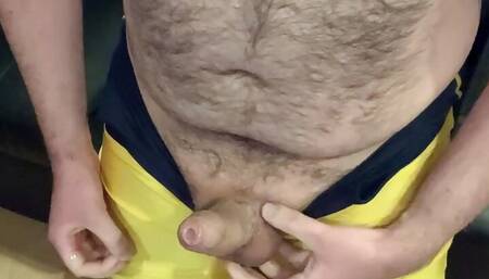 Beefy hairy wrestler pup jerks off on cam