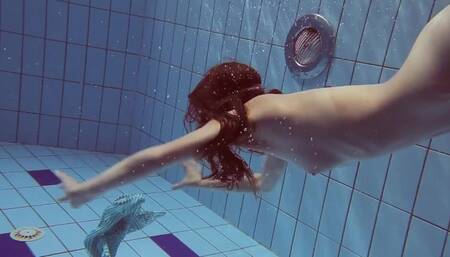 Libuse dirt with indescribable model from Underwater Show