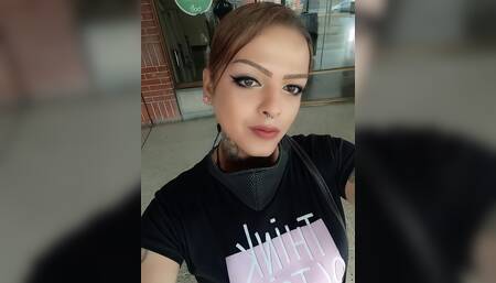 shemale girl jerks off