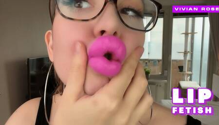 Teasing you with big fake lips - Lots of kissing noises & dirty talk