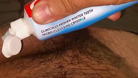Colgate It was very burning. Bad trance. Don't try this