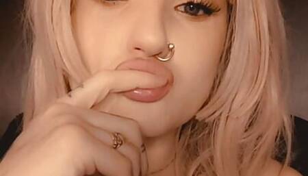 Playful bunny girl moondrugz