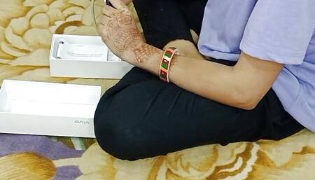 Ladki ko Mobail de kar choda