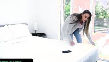 FamilyStrokes - Lovely Thick Milf Melanie Hicks Shares Her Husband's Fat Dick With Dani Blu