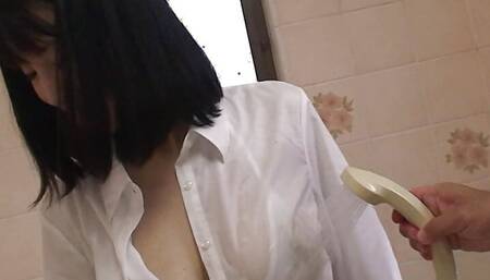 Japanese stepsister Kaede Kyomoto had sex in the bathroom.