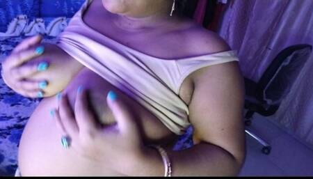 Sexy girl, crazy about online sex, quenched her thirst of sex youth with her own neighbor's servant.