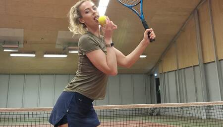 Bad tennisgirl