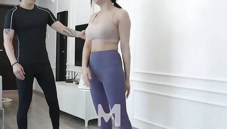 Big boobs with sexy yoga pants suck her teacher's big dick and orgasm several times