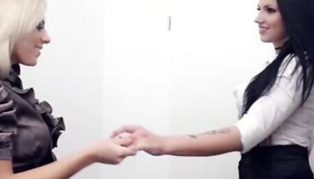 Bums Buero - CHRISTMAS FOURSOME AT THE OFFICE! German Babes Jolee Love And Lilli Vanilli - Pt1