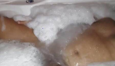 YURI GAUCHO - Relaxing in the bathtub