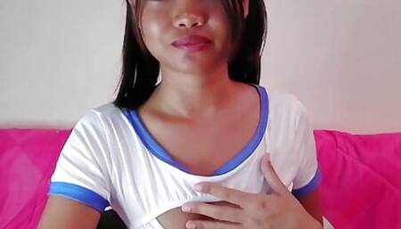 Thai girl Suck show her skills