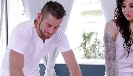 Masseur Dante Colle Didn't Expect That His First Client Would Be His Hot Stepsister Ryder Monroe - TRANS ANGELS