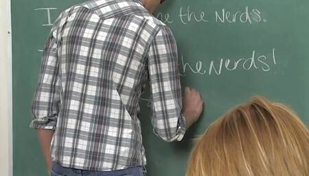 Blond Atlanta Grey cums while Maddox Johnson sucks his cock