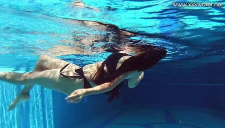 Andreina Deluxe's hd video by Underwater Show