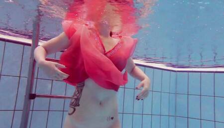 Katrin's brunette porn by Underwater Show