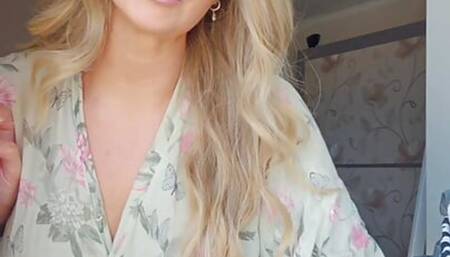 Best friends step mother gives blowjob