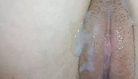 Ejaculation in tasty pink pussy