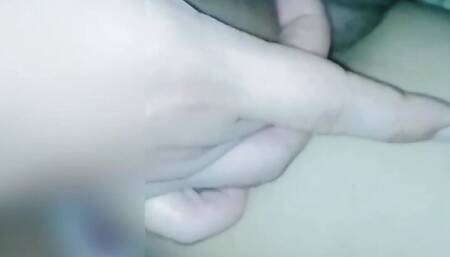 Bhabhi ki choot me ungli karke choda waahh