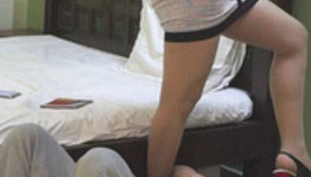 Worship Bosses Milf Wife Foot for Promotion