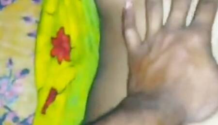 NIndian beautiful Desi girlfriend for the first time in Hindi sex
