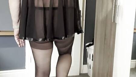 MATURE CROSSDRESSER TVROSE BLACK PANTYHOSE SELF SPANK BIG ASS