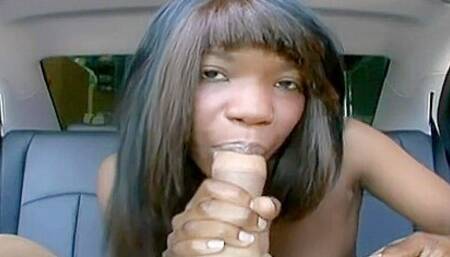 Ebony Skin Cocoa Shanelle Masturbates And Enjoys In The Car