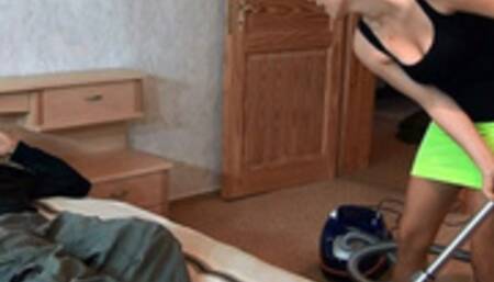 Vacuuming Trouble 4 HD-480