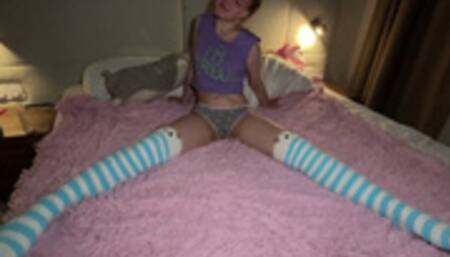 CAN'T STOP FUCKING MY HORNY TEEN STEPSISTER