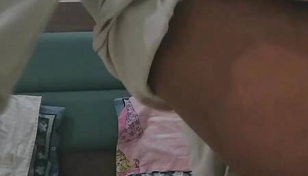 Nude toy fuck on bed