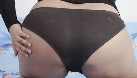 Pehle Gand Dikhaungi Fir Khada Kar ke Andar Lungi