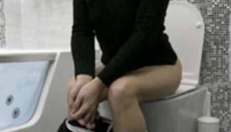 We must hear your waste fall into the toilet (Part 5) MP4 HD 720p