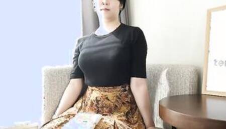 Sexsual Reona Sato comes with her leaking cunt and her gigantic breasts