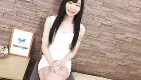 Akane Shirosaki comes back to play naked, and blindfolded.