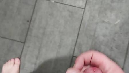 Risky public nude jerk