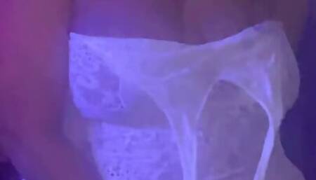 Christyhtt69 shows her big ass and loves on her dildo