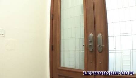 Perfect Katerine Moss - lesbian kissing smut - Les Worship