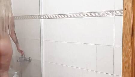 HOT STEP MOTHER FUCKED AND CUM IN THE BATHROOM AFTER SHOWER BY STEP SON