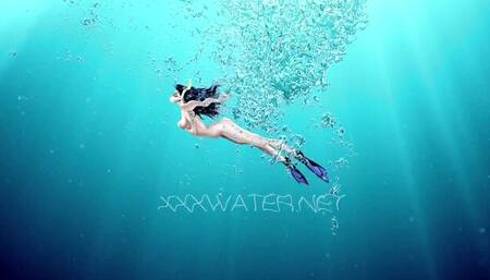 Exciting Amelie - brunette movie - Underwater Show