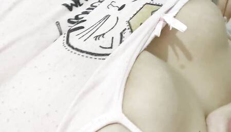 mom bounces her big tits yummy