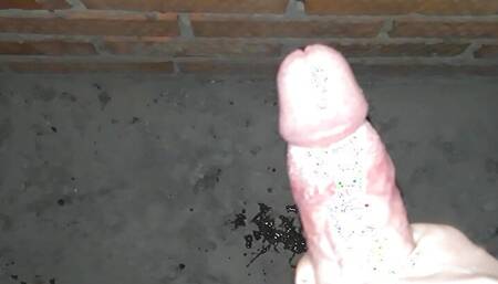 Cum in a deserted place in 39 seconds