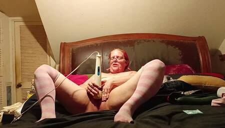Solo masturbation video with a new toy.