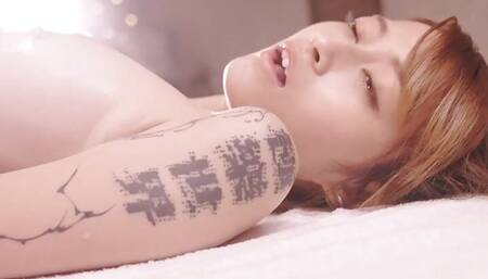 Sexy Japanese model naked her body teasing the massager to fuck her wet pussy