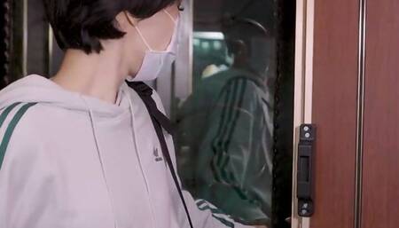 Mature skinny trainer feel so horny ask the big cock to fuck her wet pussy