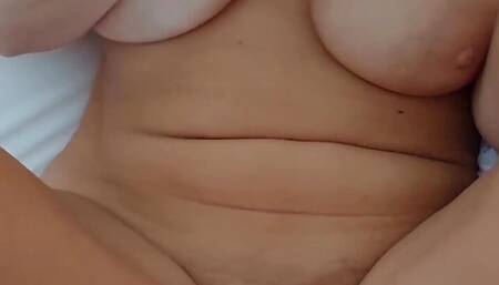 Selena and her naked start to the day