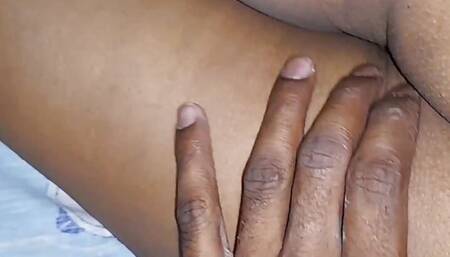 bhabhi k motee gaand ko dekhakar main apane ko rok nahin paaya