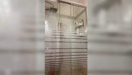 Would you like to spy on my shower? ???? Come with me and let's get naughty together!