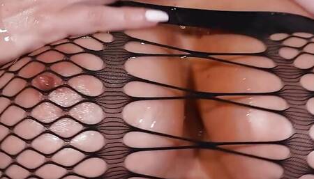 Curvy Beauty Nina Kayy Squirts In Amazing Masturbation Solo!