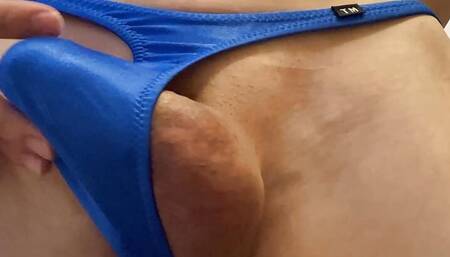 Shaved Pissing in Bulging Thong