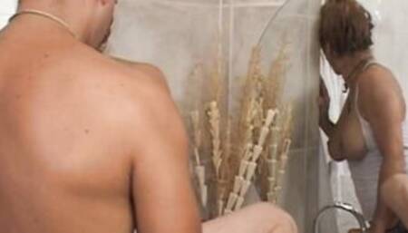 Big Tit spanish Cougar with blonde Hair nailed inside the shower