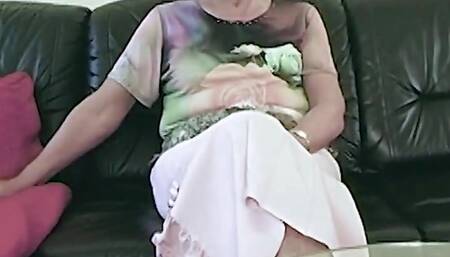 Old granny fucked in a German threesome